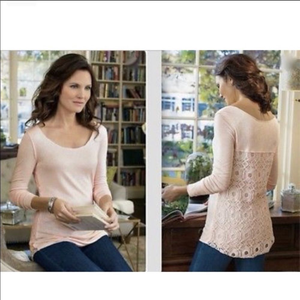 ✨ Soft Surroundings
Toulouse Crocheted Lace Tee✨